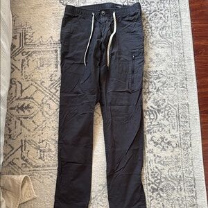 Men's Black Vuori Jogger